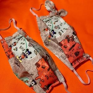 2 adult  😷 MASKS ( BEE  AND DISNEY)